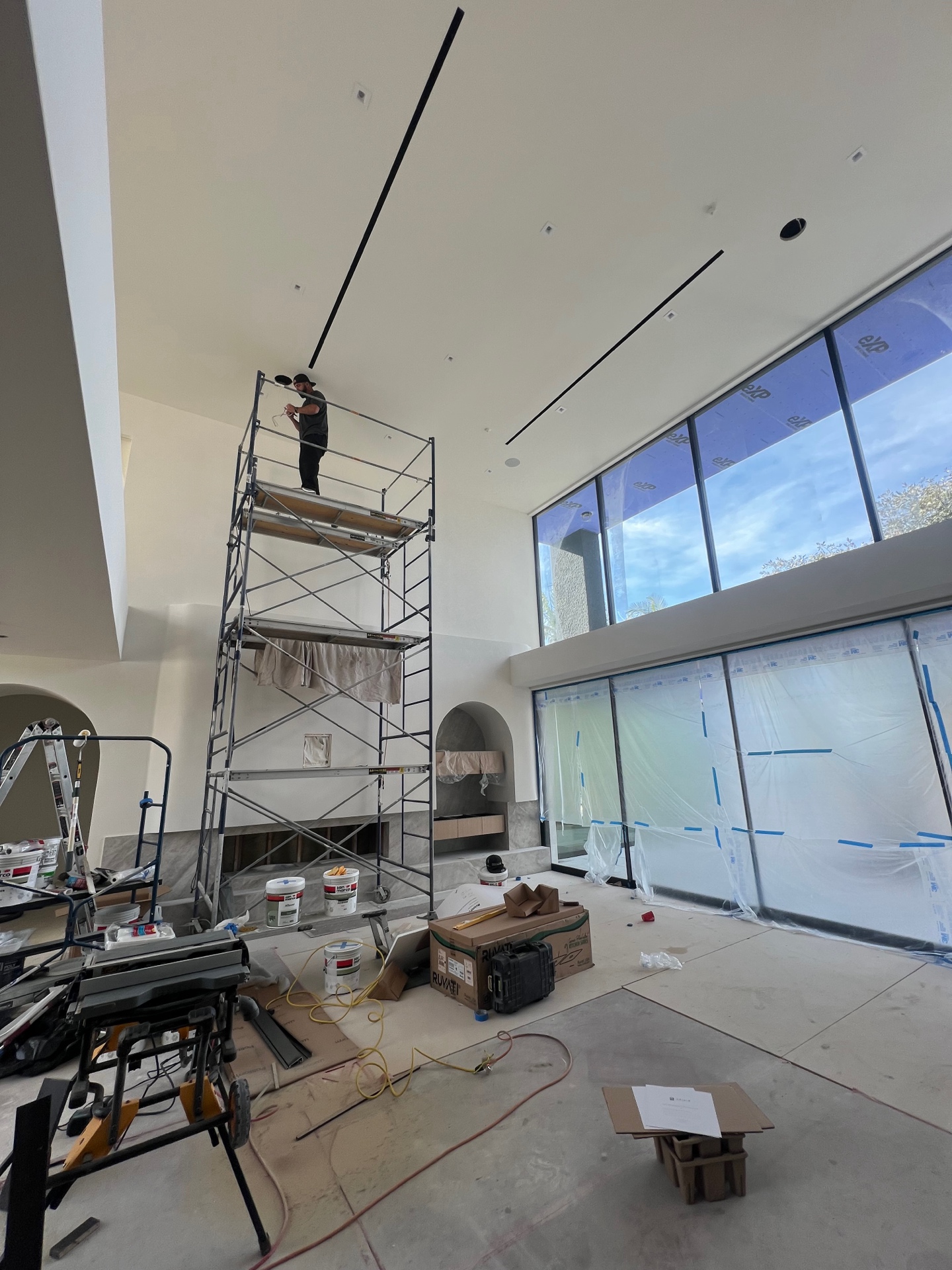 High-Ceiling Projector Mount